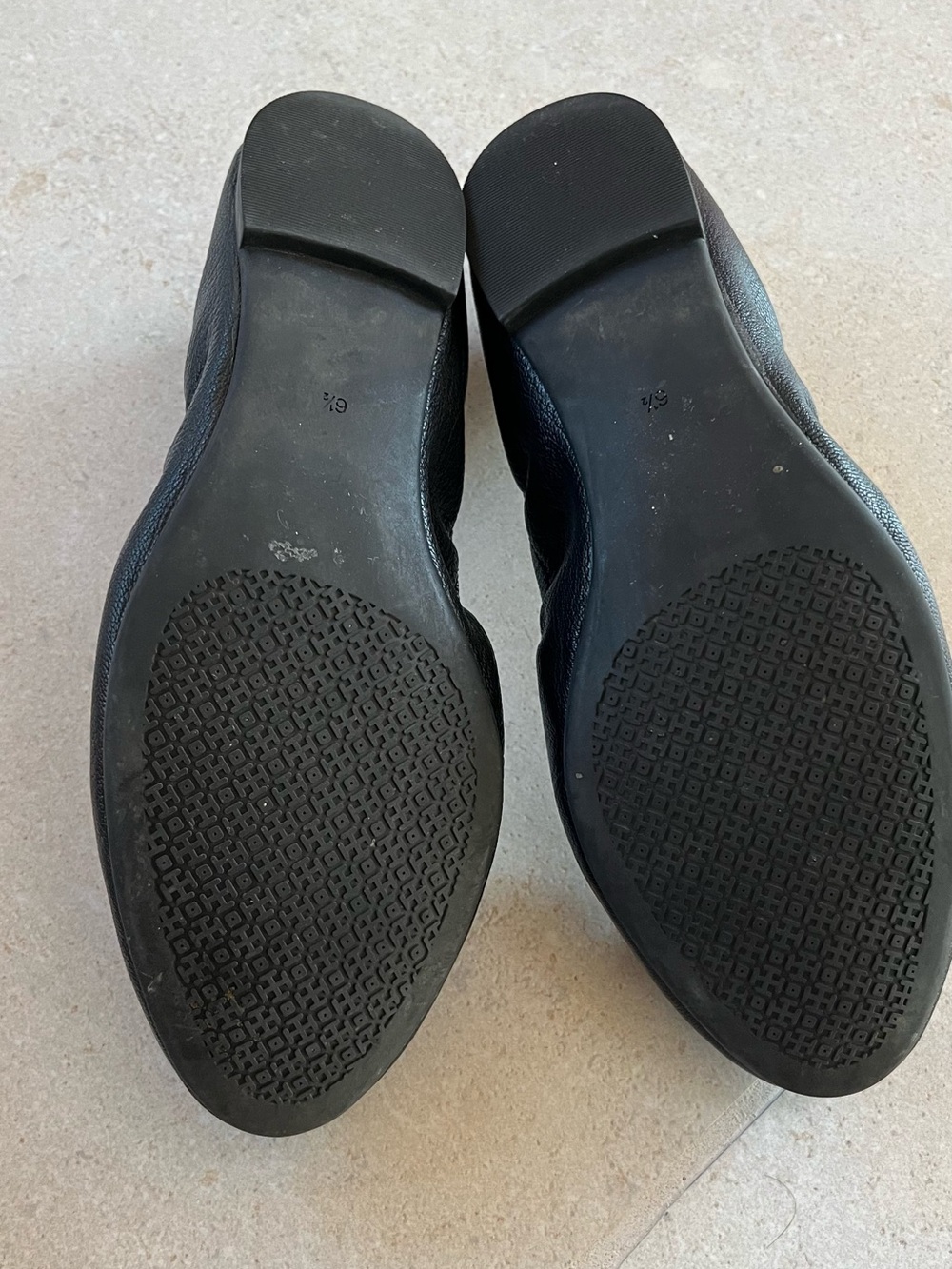 Tory Burch Black Leather Logo Round-Toe Ballet Flats - Picture 6 of 8